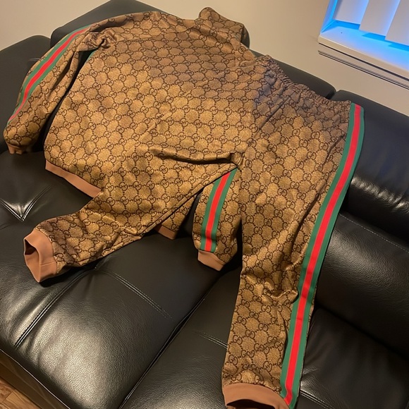 Gucci Tracksuit - Picture 10 of 15